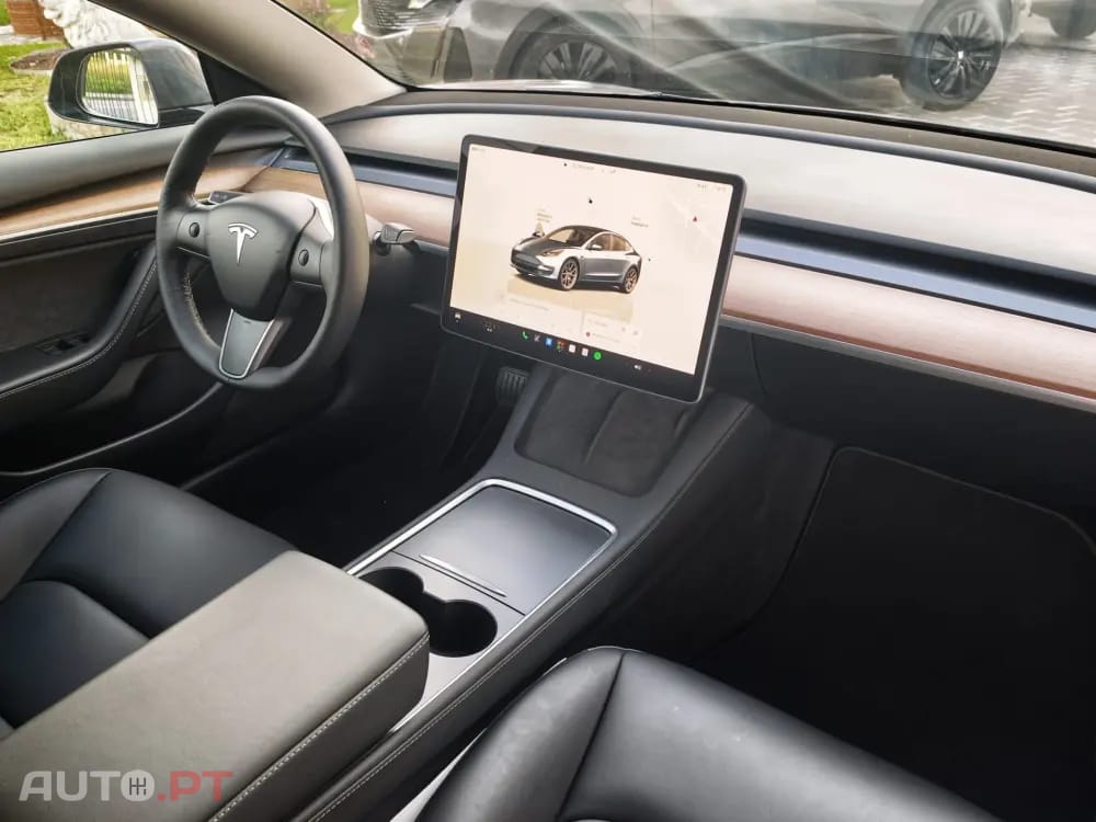 Tesla Model 3 Standard Range Plus RWD