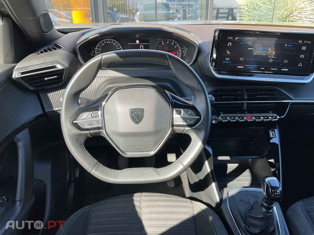 Peugeot 2008 1.2 PureTech Active Pack