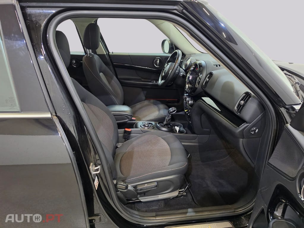 MINI Countryman SE 1.5 Plug-In Hybrid All I.V.A DEDUTIVEL