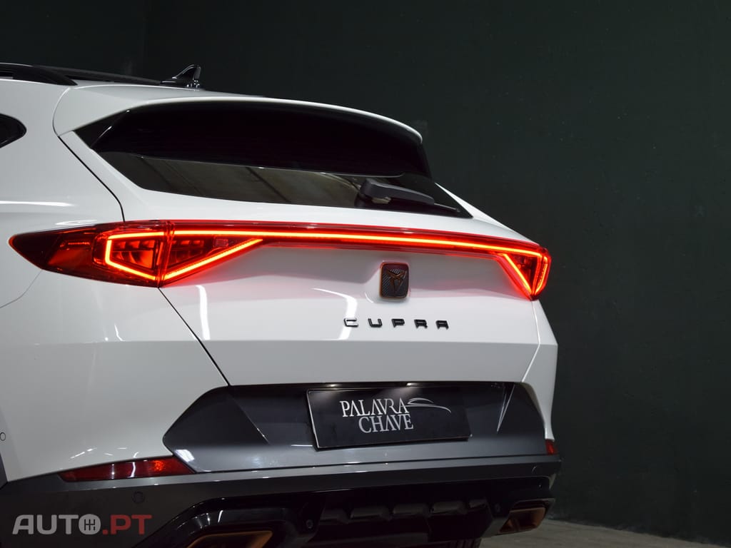 Cupra Formentor 1.4 Hybrid -Teto Panoramico e de abrir