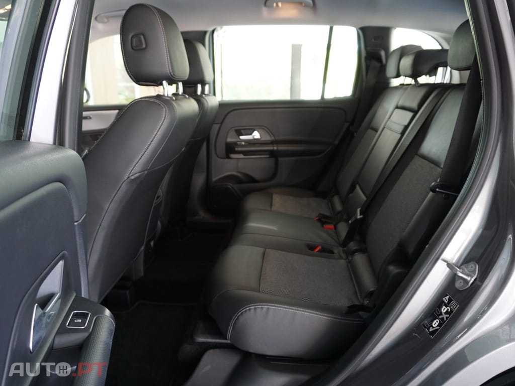 Mercedes-Benz GLB 180 d