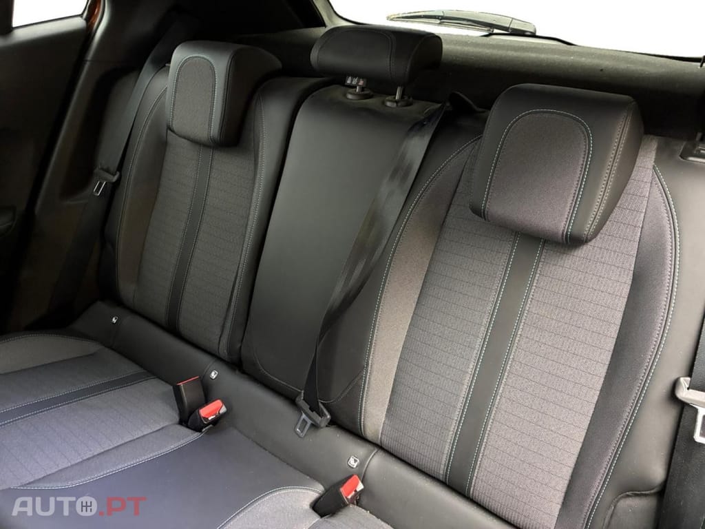 Peugeot 2008 1.5 BlueHDi Allure Pack EAT8