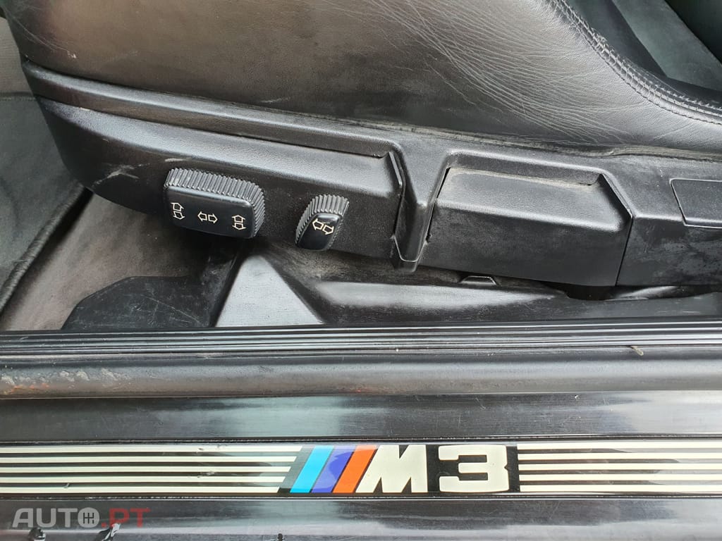 BMW M3 COUPE - 285CV