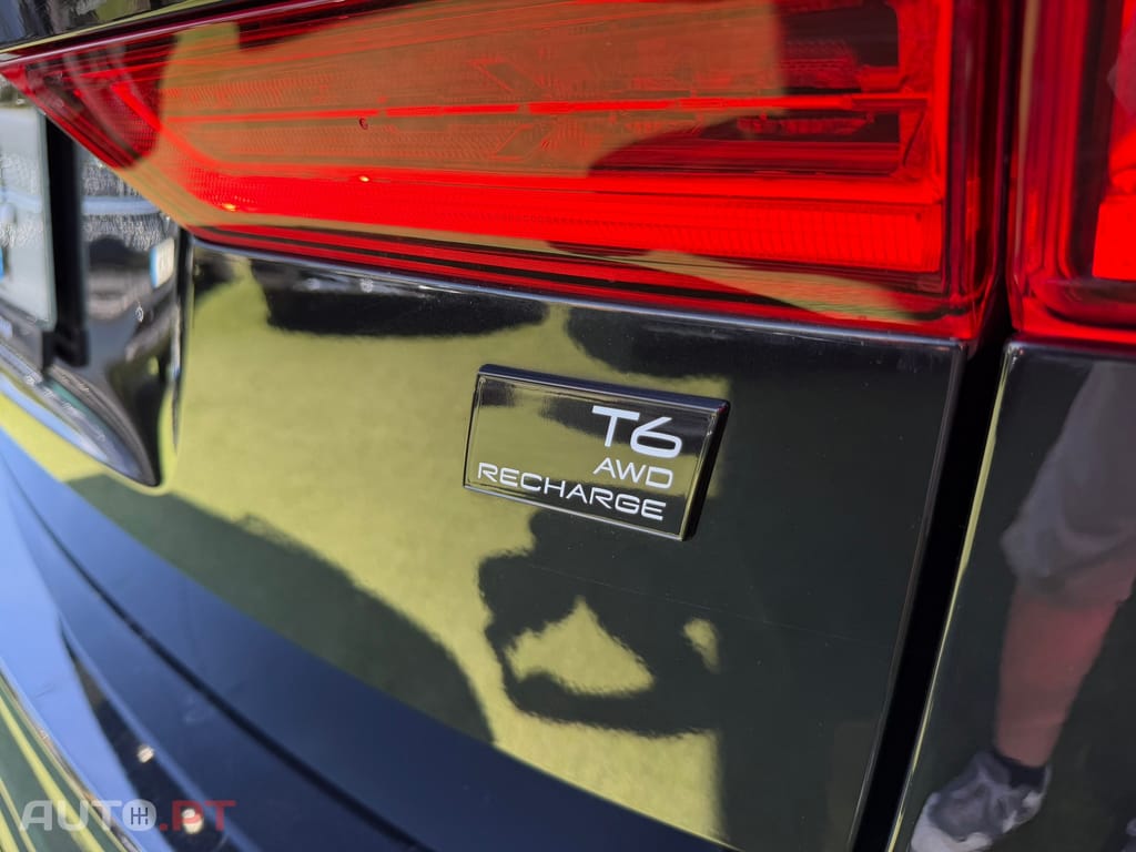 Volvo XC 60 2.0 T6 PHEV Black Edition AWD — fotografia 6
