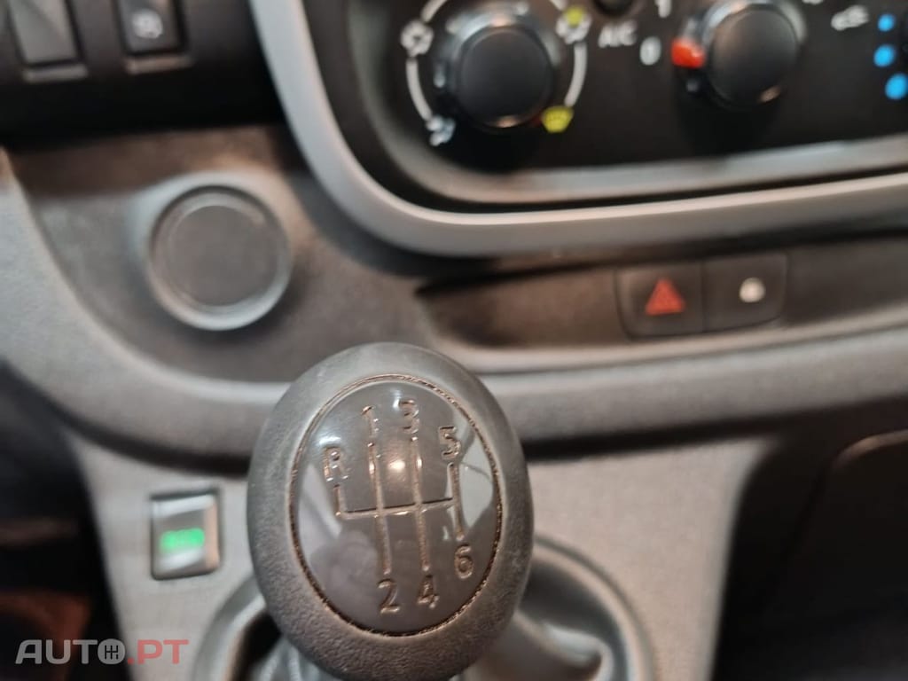 Renault Trafic 1.6 dCi Combi (9 Lug )