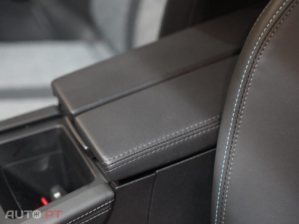 Peugeot 408 1.2 PureTech Allure EAT8