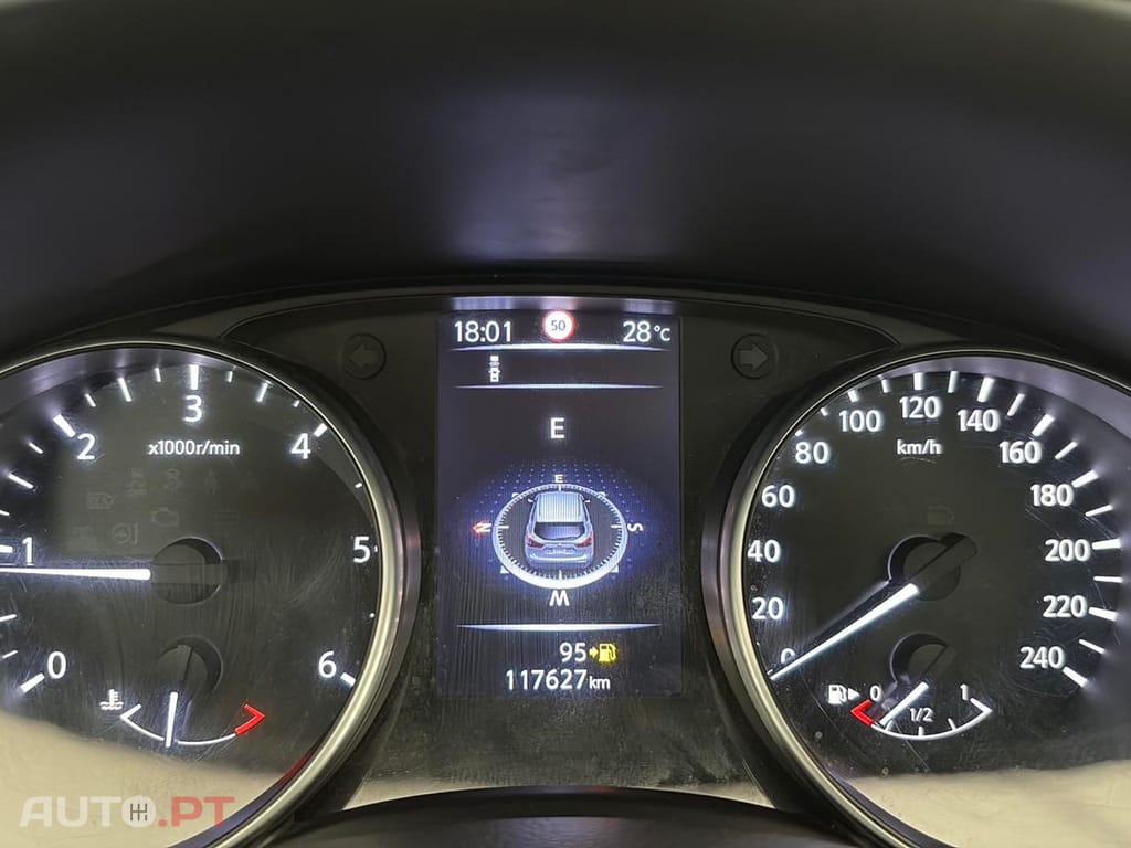 Nissan Qashqai 1.5 dCi N-Connecta 18