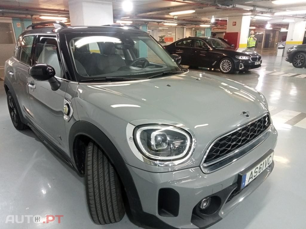 MINI Countryman Cooper SE Premium Essential Auto