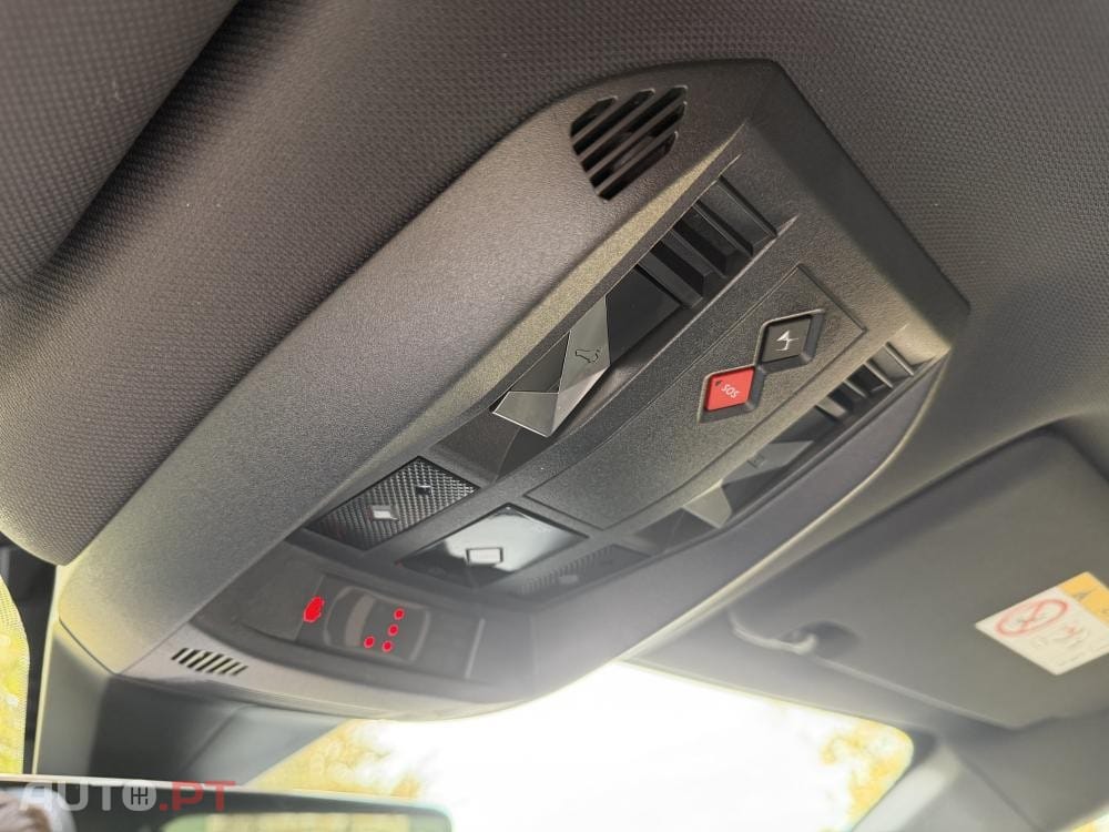 DS DS7 Crossback E-Tense Performance Line+ EAT8