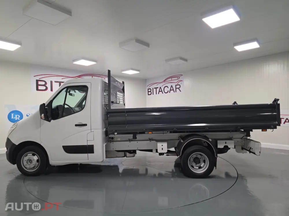Renault Master 2.3 DCI 130CV BASCULANTE