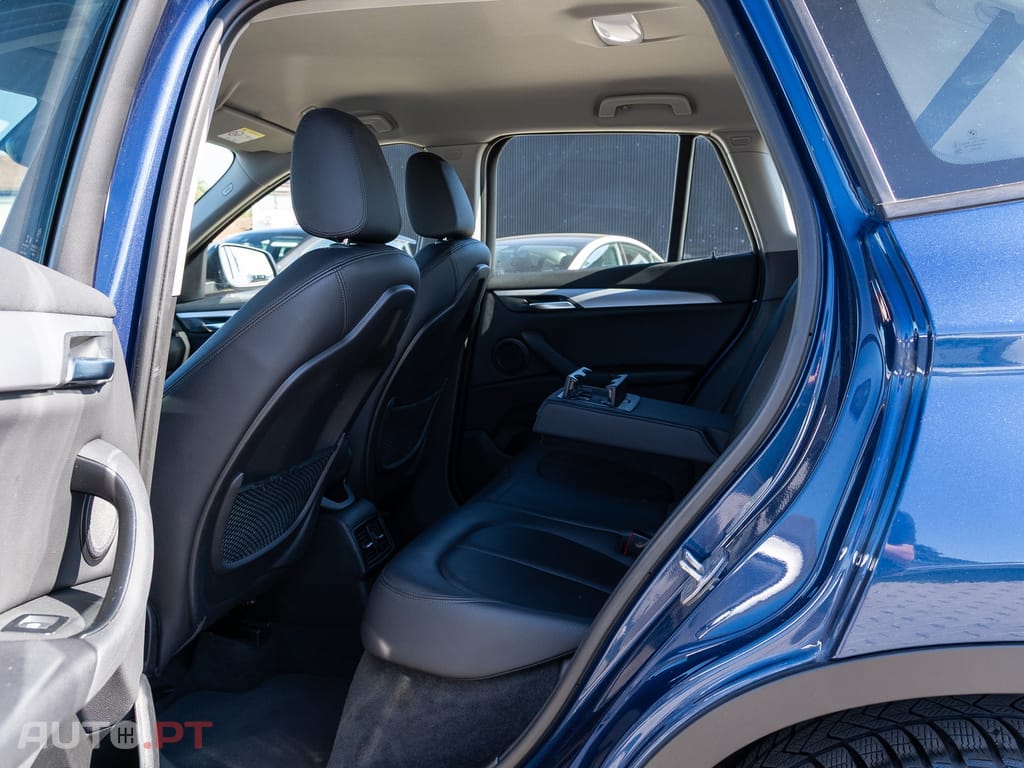BMW X1 xDrive25e Advantage — fotografia 14