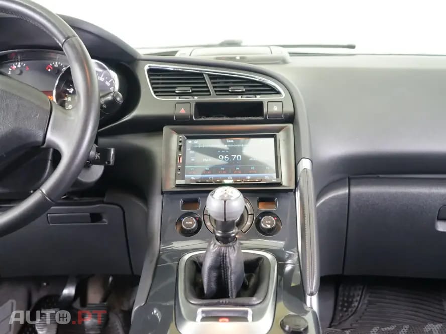 Peugeot 3008 1.6 HDi Allure