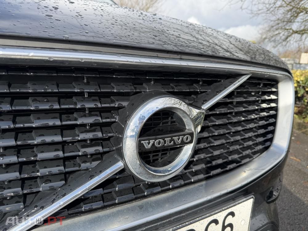 Volvo XC90 2.0 D4 R-Design