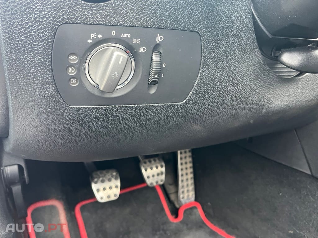 Mercedes-Benz SLK 200 Outro