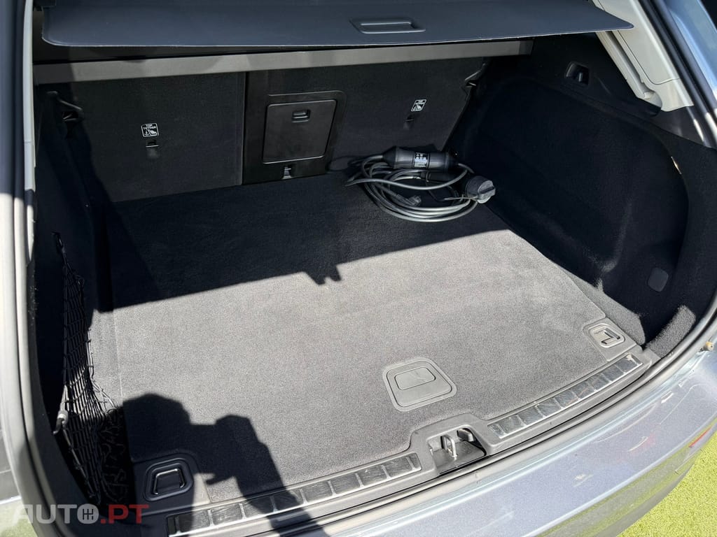 Volvo XC60 2.0 T8 PHEV Momentum Plus AWD