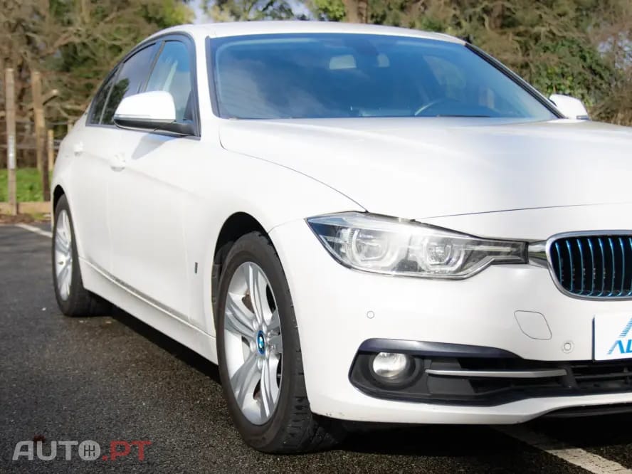 BMW 330 e iPerformance Line Luxury