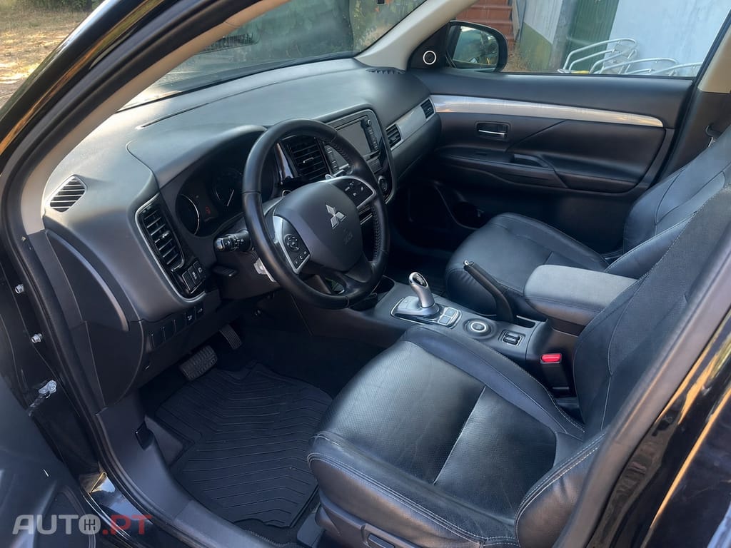 Mitsubishi Outlander Phev