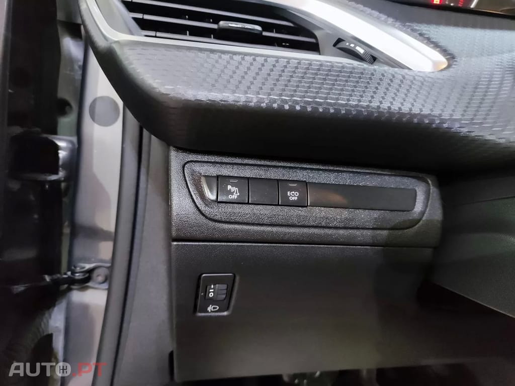 Peugeot 208 1.2 PureTech Signature