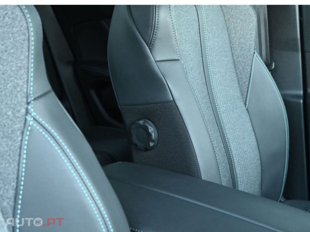 Peugeot 3008 ALLURE EAT8