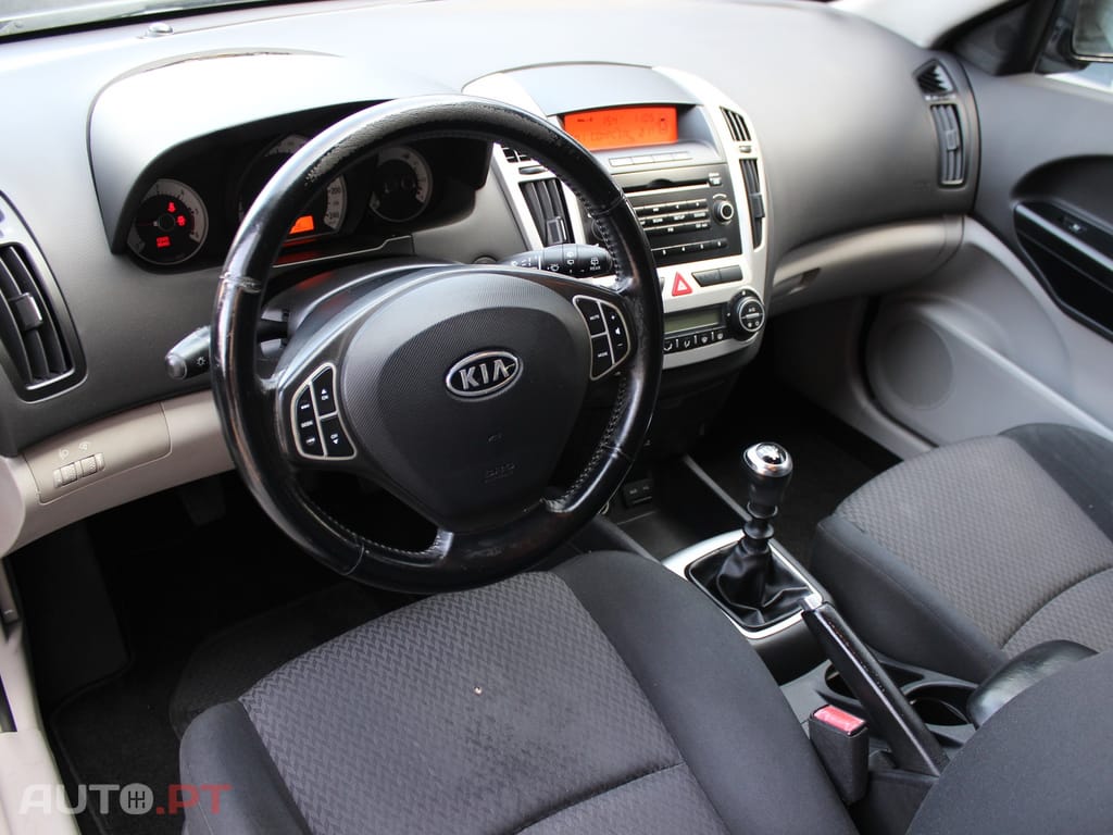 Kia Ceed 1.6 CRDi EX