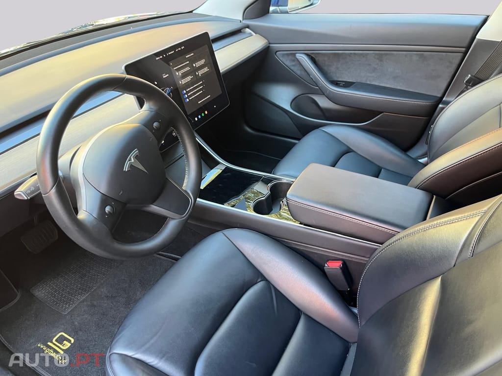 Tesla Model 3 PERFORMANCE 