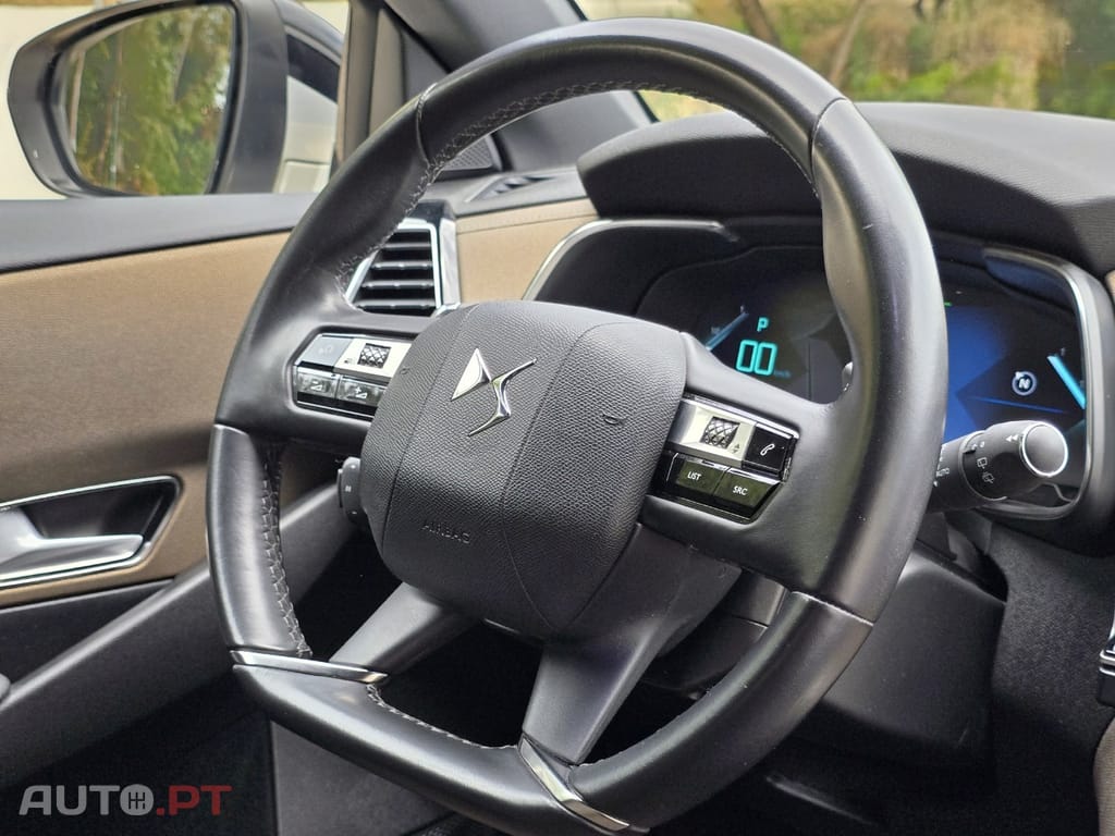 DS DS7 Crossback E-Tense Bastille+ EAT8