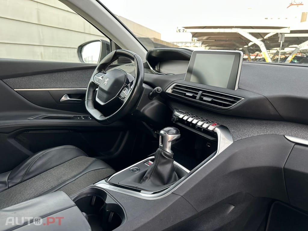 Peugeot 3008 1.5 BlueHDi Allure