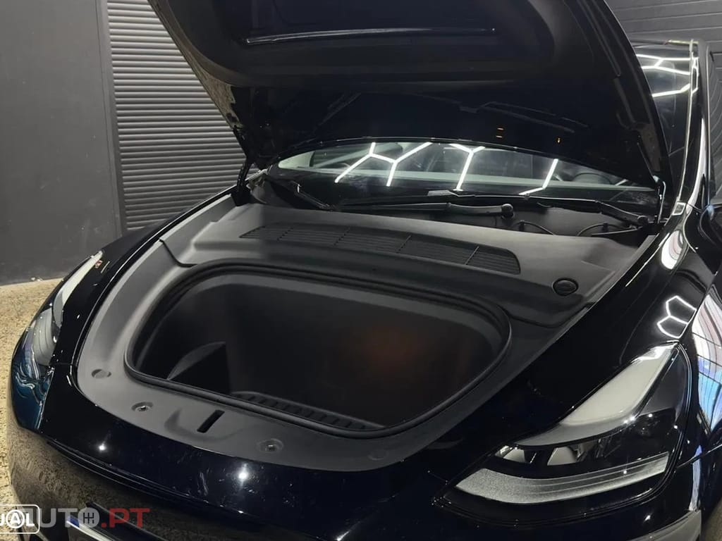 Tesla Model Y Long Range Dual Motor AWD