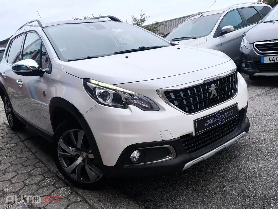 Peugeot 2008 1.2 PureTech Crossway EAT6