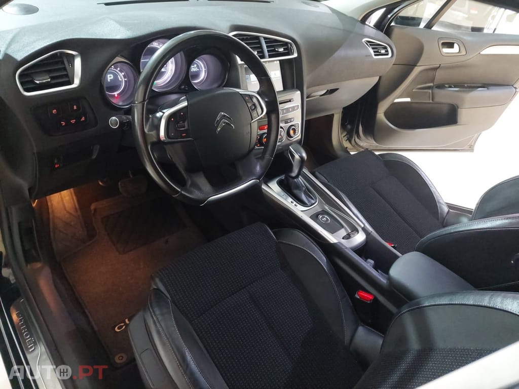 Citroen C4 PureTech 130 Stop & Start EAT6 Selection