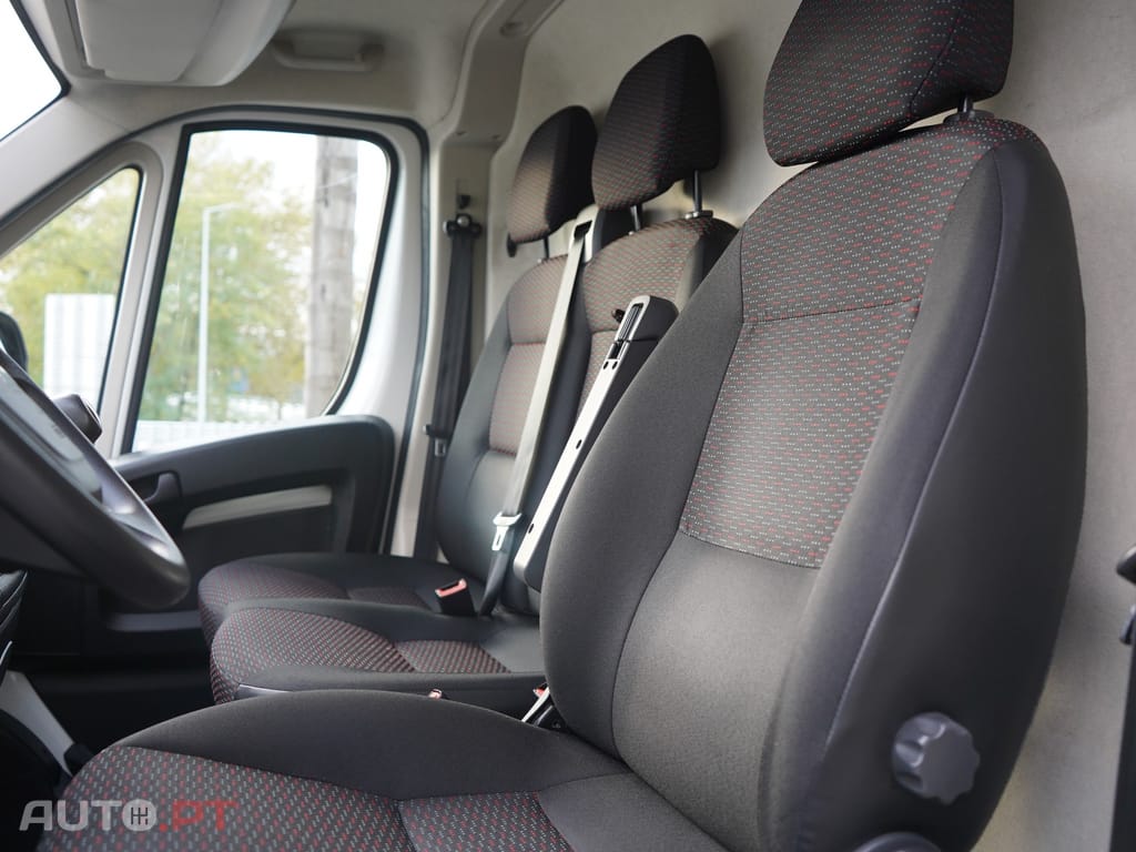 Citroen Jumper 2.2 BlueHDi 35 L3H2 Fibrada