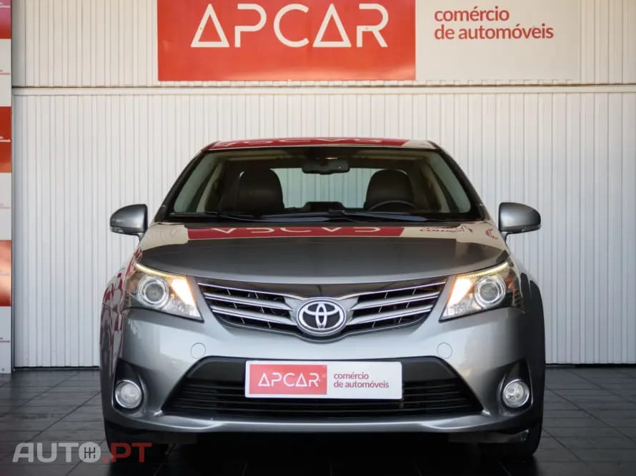 Toyota Avensis SD 2.0 D-4D Exclusive