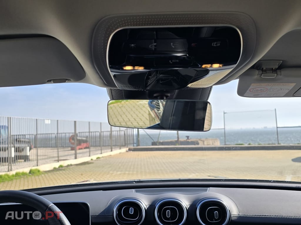 Mercedes-Benz C 300 e AMG Line