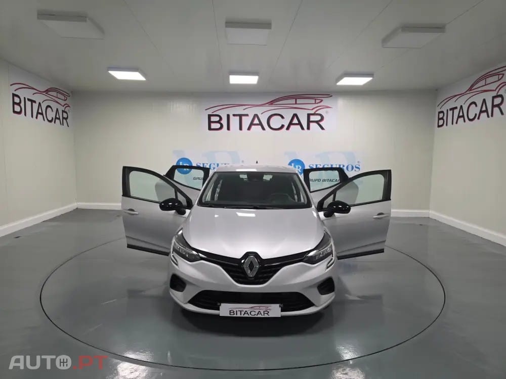 Renault Clio 1.0 TCe Evolution — fotografia 38