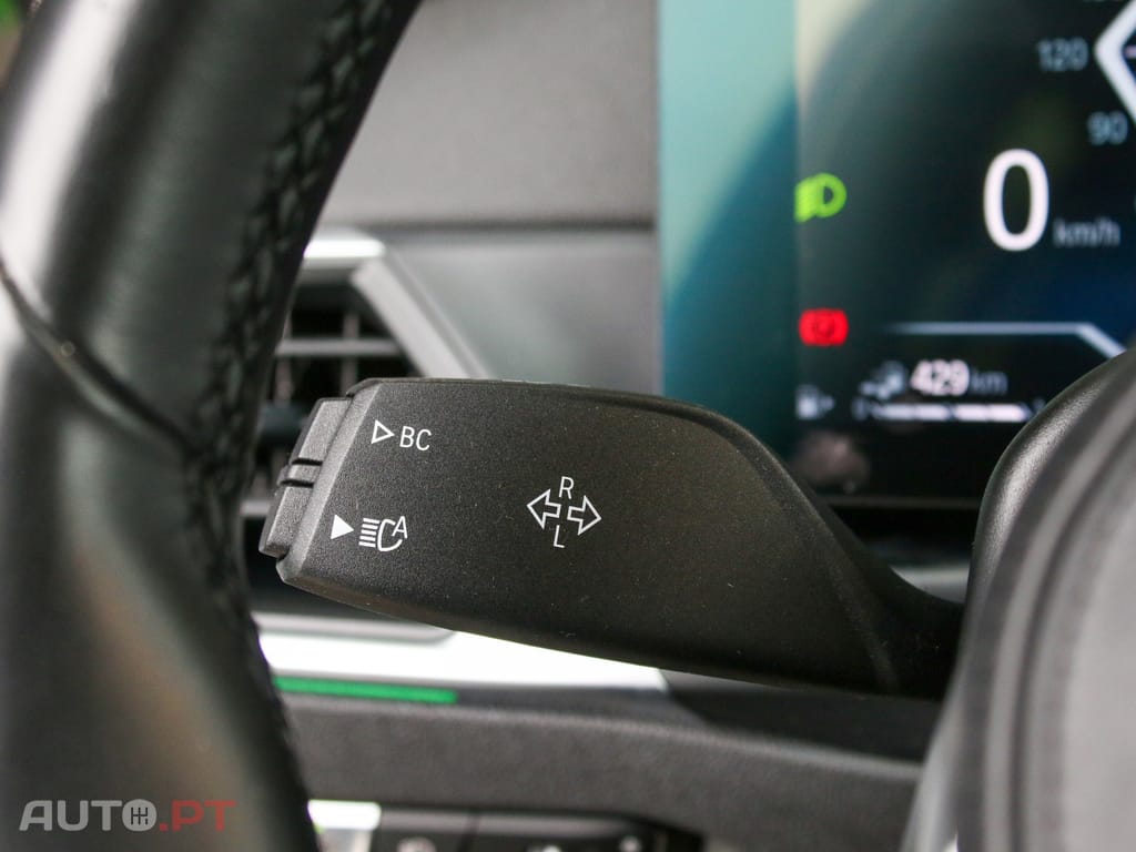 BMW 330 e Touring Pack Desportivo M Auto