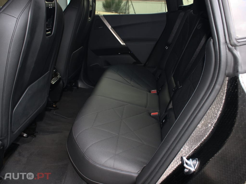 BMW iX xDrive 40 Pack Desportivo