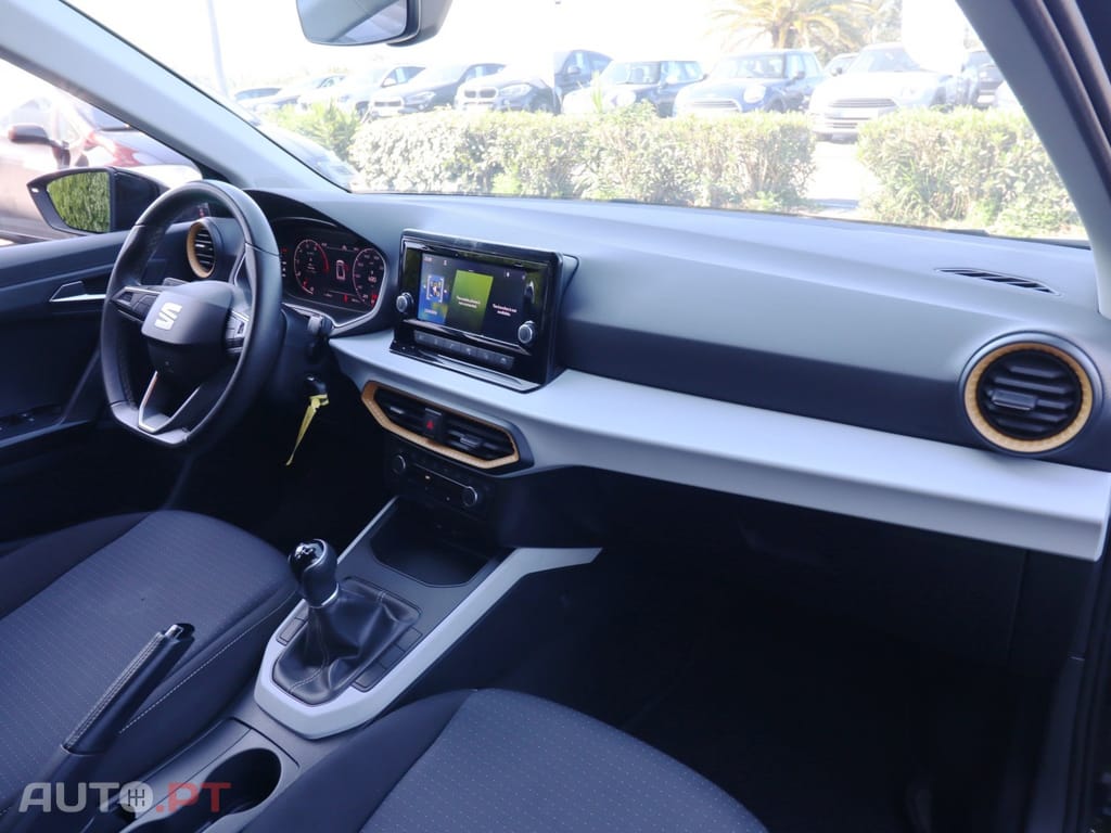 SEAT Arona 1.0 TSI Style — fotografia 9