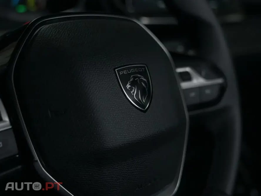 Peugeot E-208 50 kWh Active