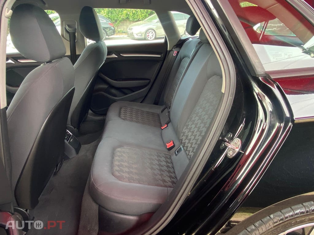 Audi A3 Sportback 1.6 TDi S-line