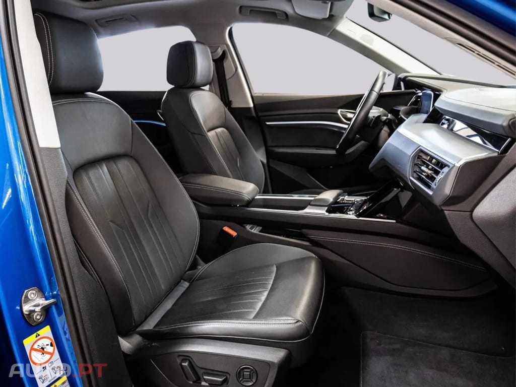 Audi E-Tron I.V.A DEDUTÍVEL 55 S LINE BLACK