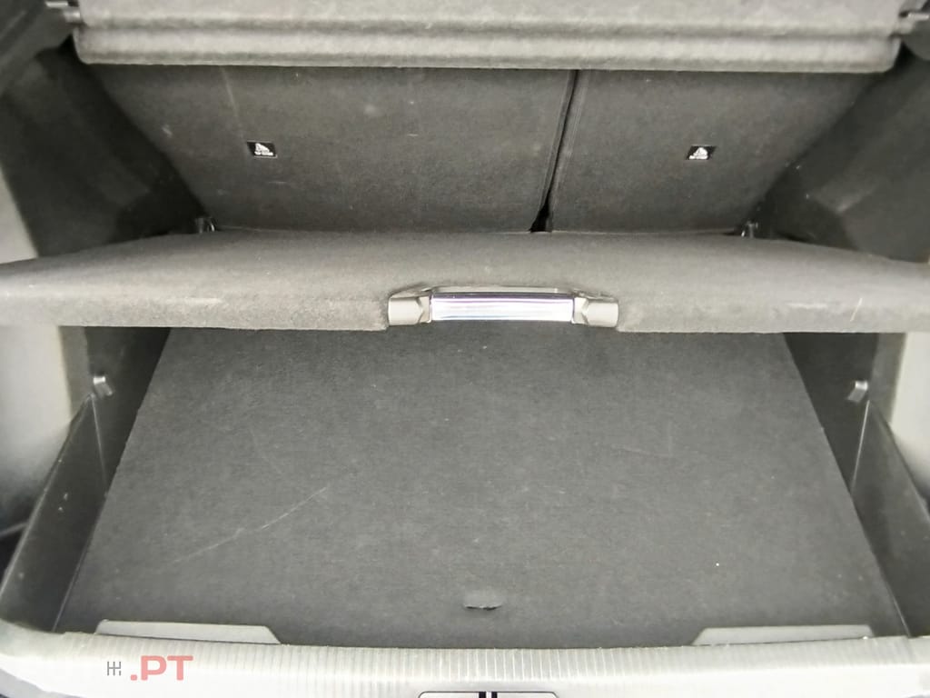 Peugeot 2008 1.2 PureTech Allure EAT8