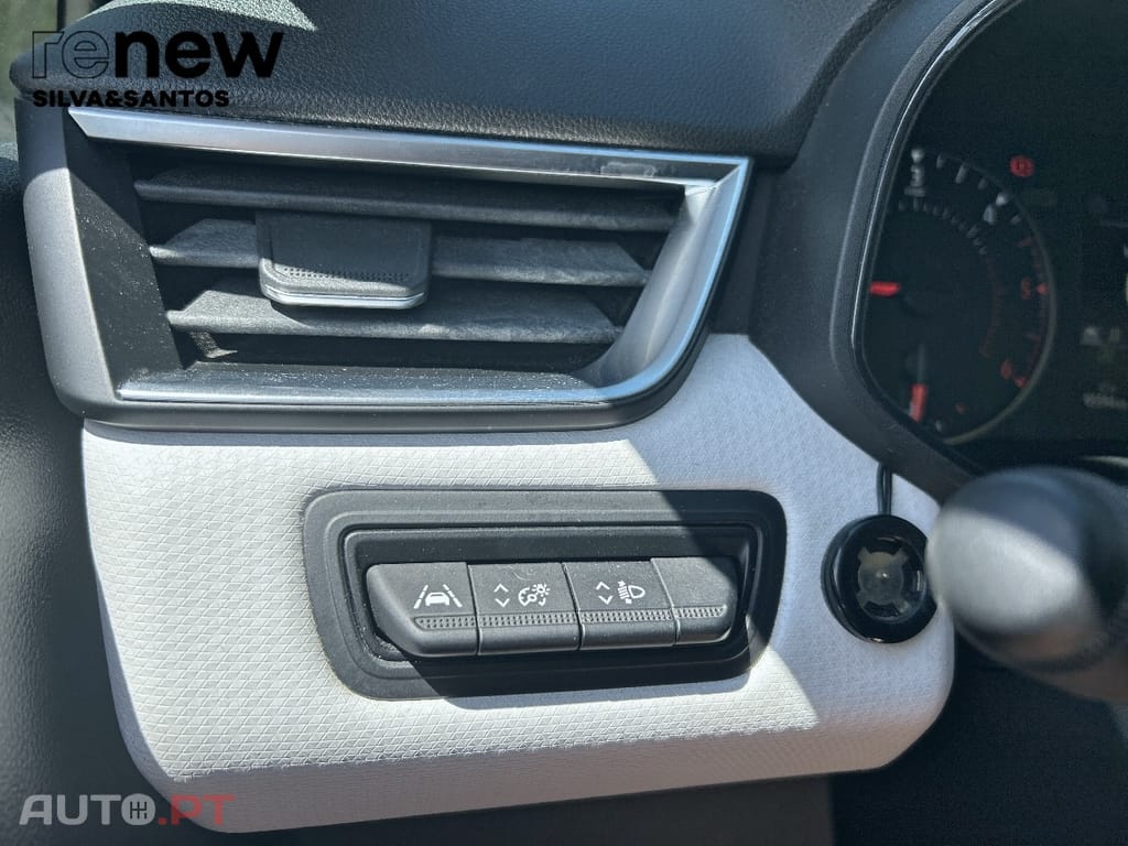 Renault Clio Limited Blue dCi 100