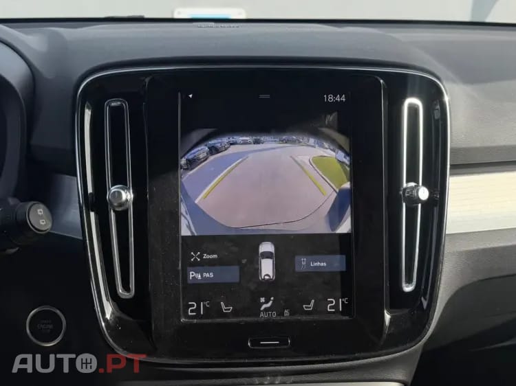 Volvo XC40 1.5 T2 Plus Dark Auto