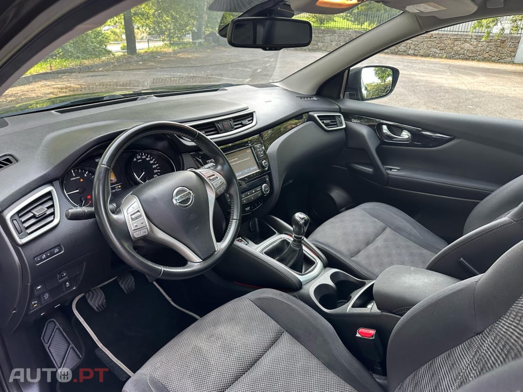 Nissan Qashqai 1.5 dCi N-Connecta 18