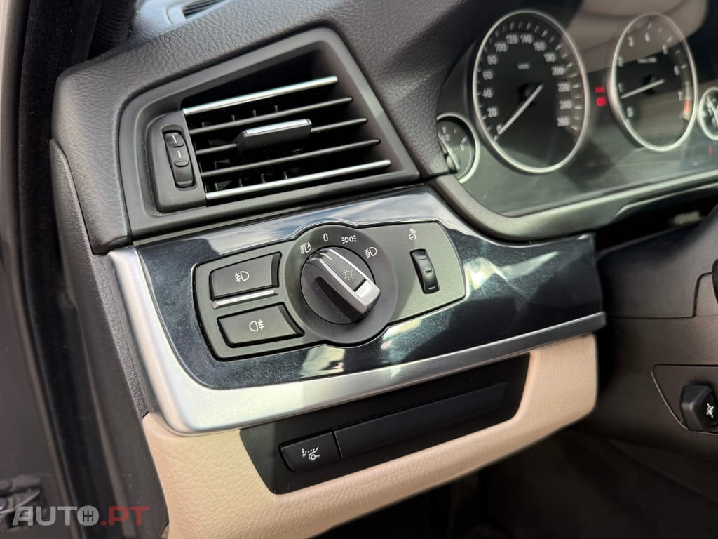 BMW 550 i Pack M Auto