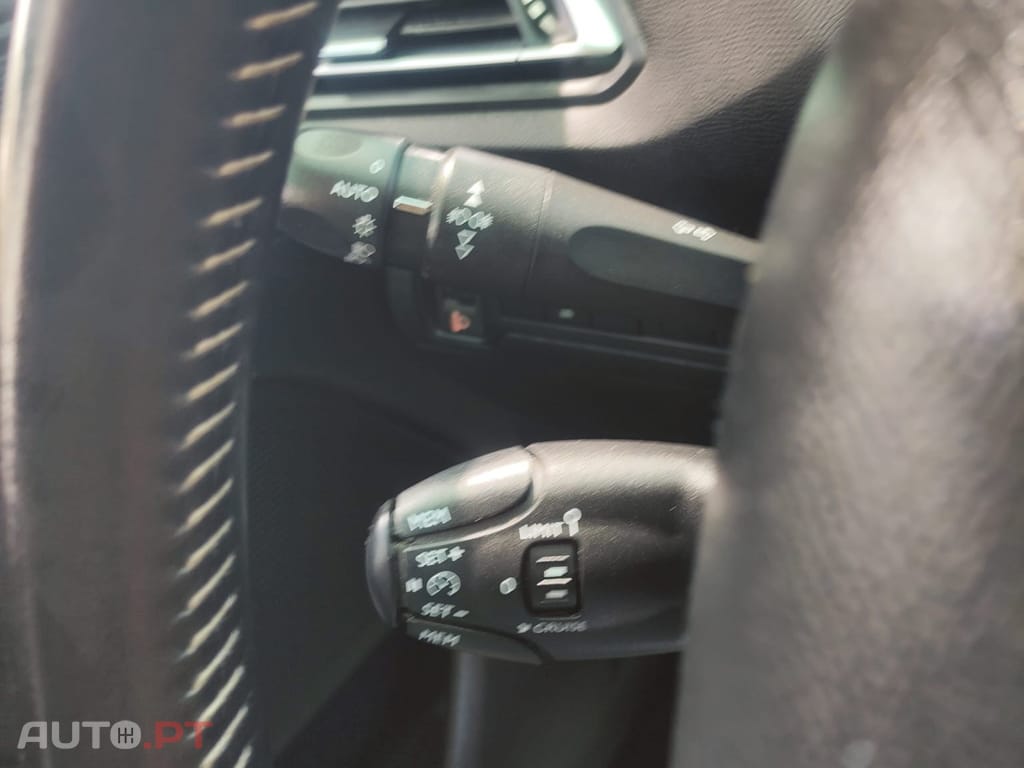 Peugeot 308 SW 1.5 BlueHDi Allure