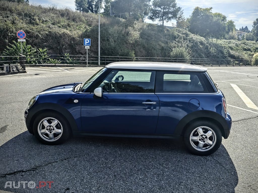 MINI Cooper Cooper D