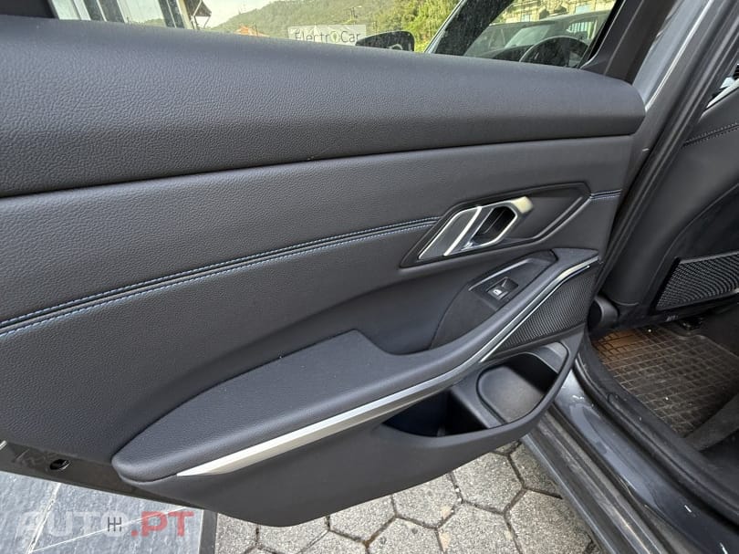 BMW 320 i Pack M