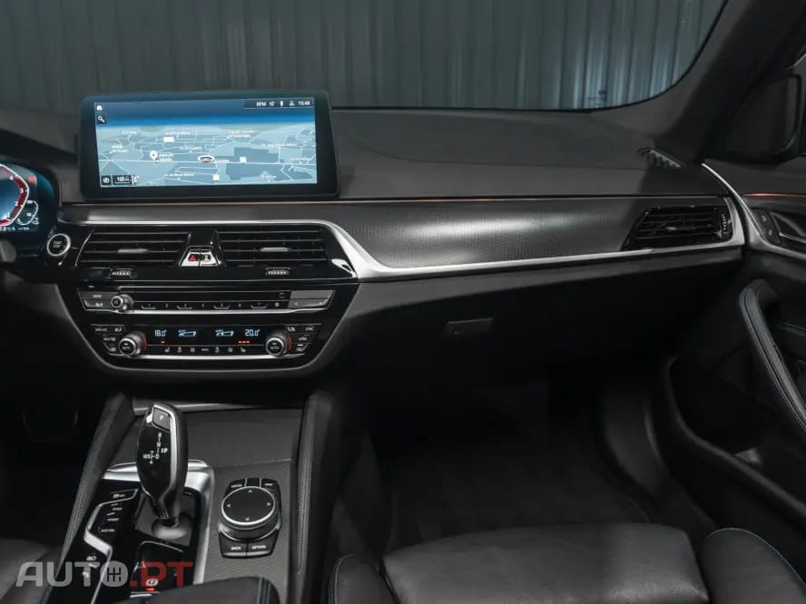 BMW 530 e Pack Desportivo M