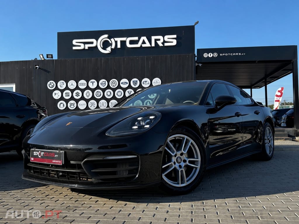 Porsche Panamera 4
